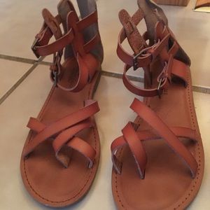 American Eagle gladiator sandels